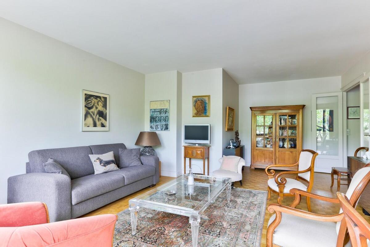 Appartement Lovely Parisian 1br Flat 10min From Eiffel Tower Parijs